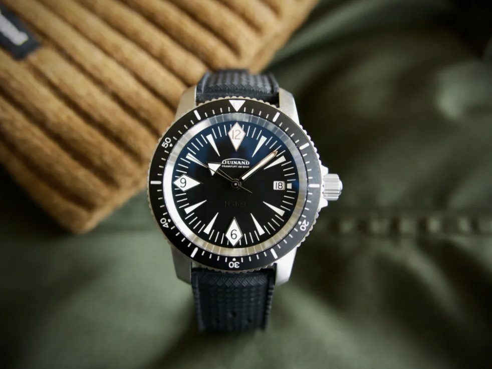 Guinand HS109 Watch Review: A Funky 1960s Skin Diver Tribute