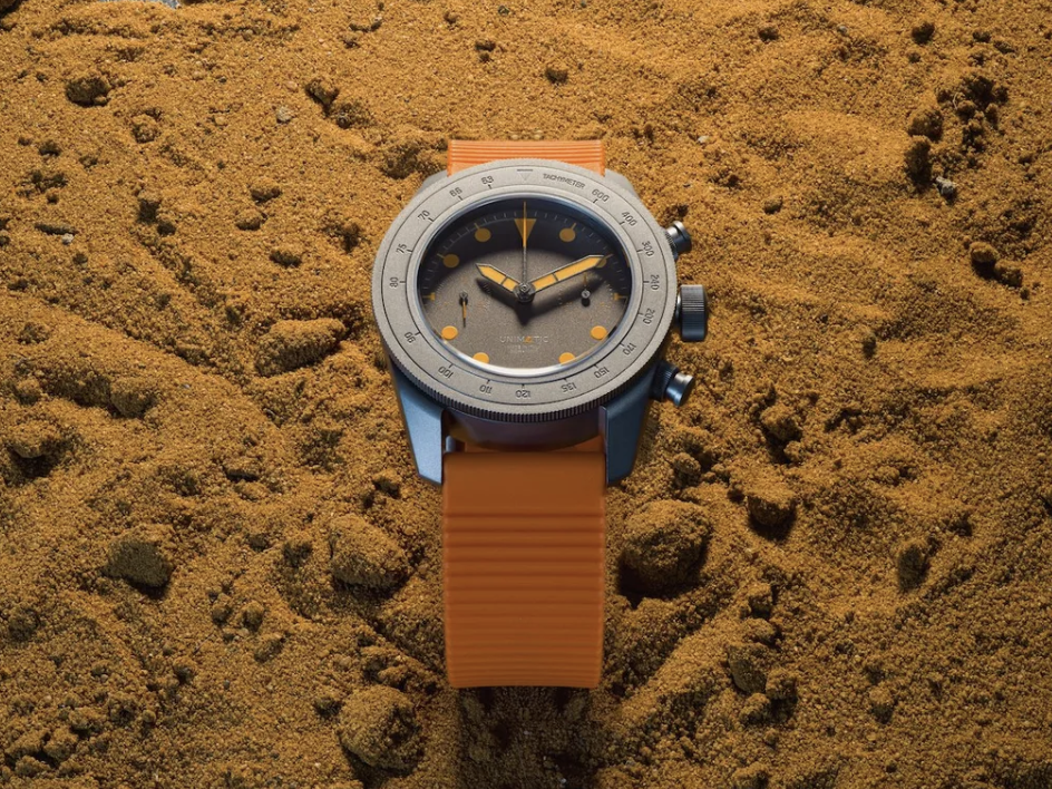 Introducing the UNIMATIC Modello Tre U3S-T-Automobili Amos X SEASE: A Versatile All-Titanium Timepiece