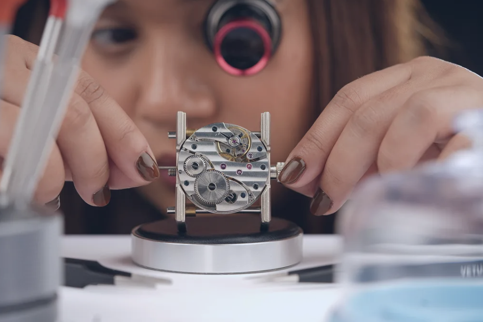 Why the Watch Industry's Decline is Misunderstood by Investors and Brand Managers