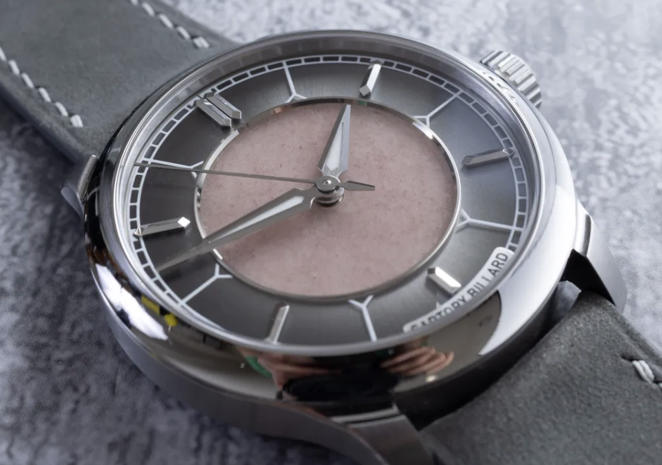 Sartory-Billard SB04-E: Exploring the Unique 'Skin Tone' Stone Dial and Stylish Steel Bracelet