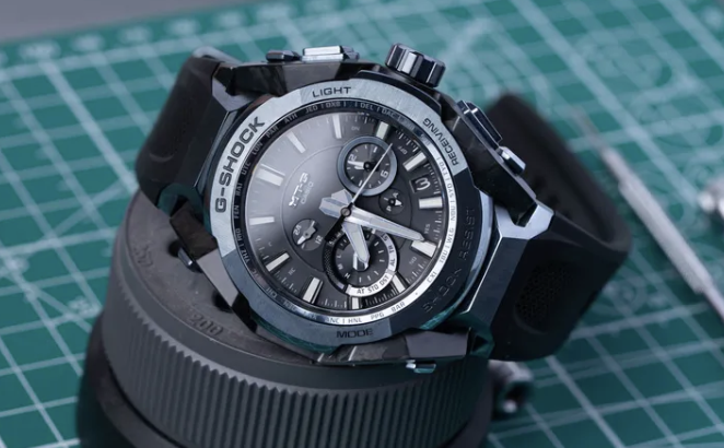 Why AI Will Never Fully Replace Humans in the Luxury Sector